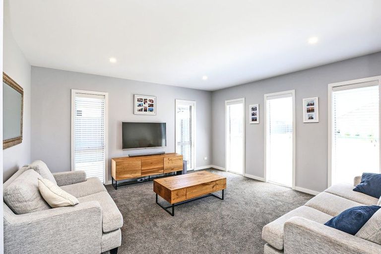 Photo of property in 9 Manapouri Street, Poraiti, Napier, 4112