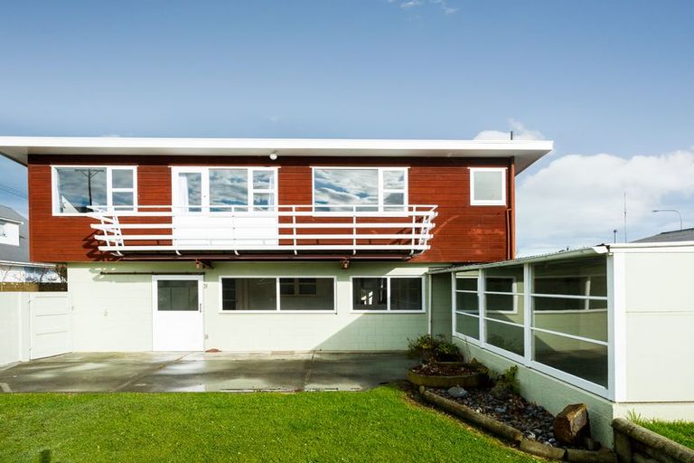 Photo of property in 19 Shelley Street, Roslyn, Palmerston North, 4414