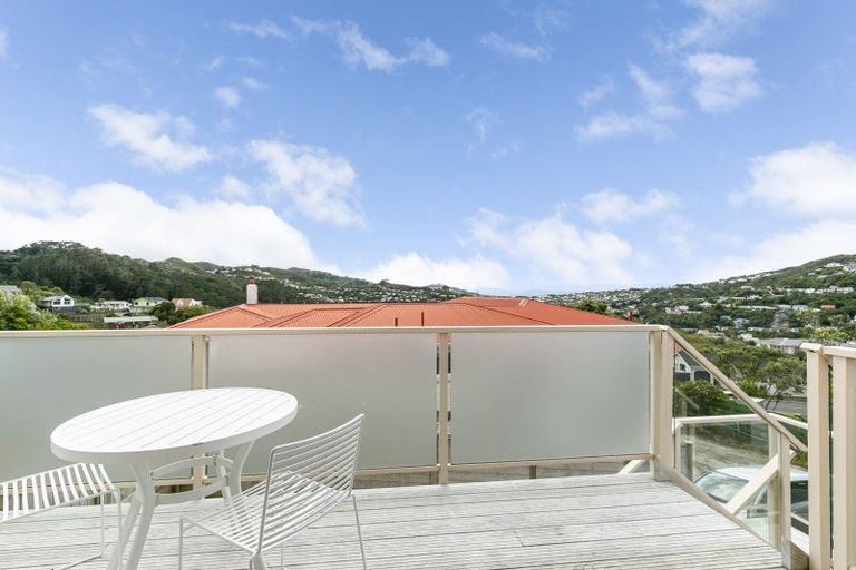 Photo of property in 86a Thurleigh Grove, Karori, Wellington, 6012