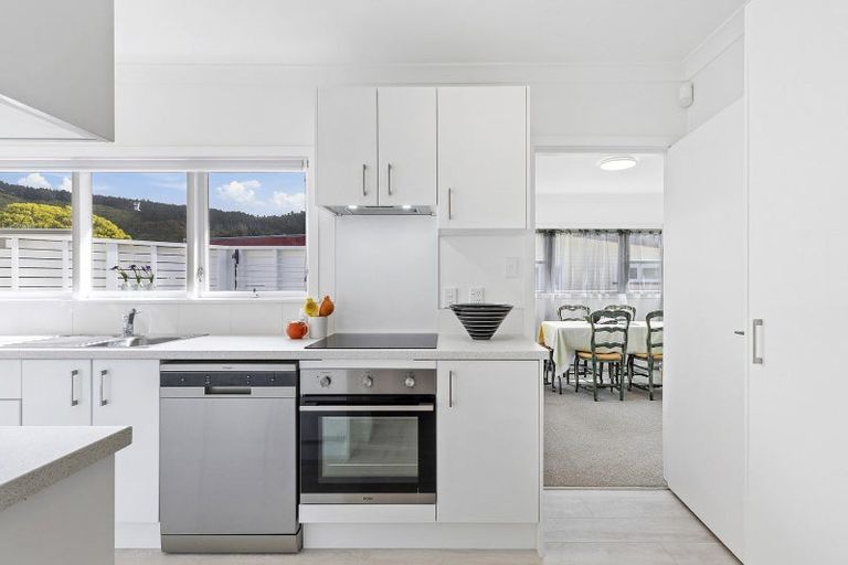 Photo of property in 45 The Drive, Tawa, Wellington, 5028