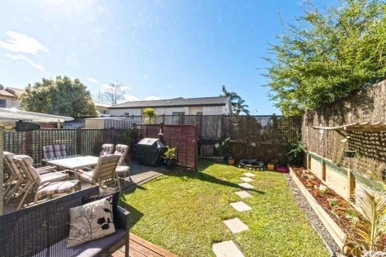 Photo of property in 5 Albizia Avenue, Henderson, Auckland, 0612