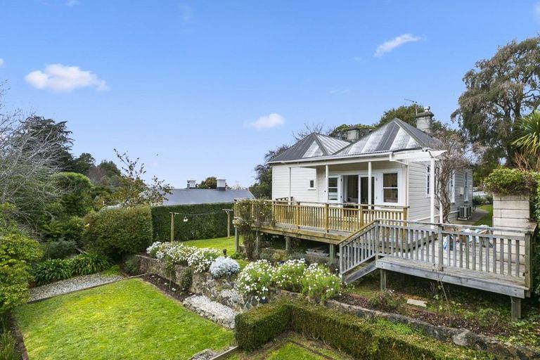 Photo of property in 11 Alison Crescent, Belleknowes, Dunedin, 9011