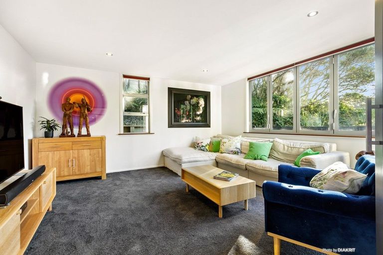 Photo of property in 30b Kaihuia Street, Northland, Wellington, 6012