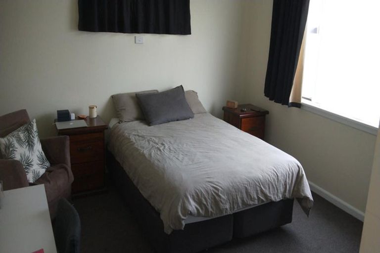 Photo of property in 495 Featherston Street, Roslyn, Palmerston North, 4414