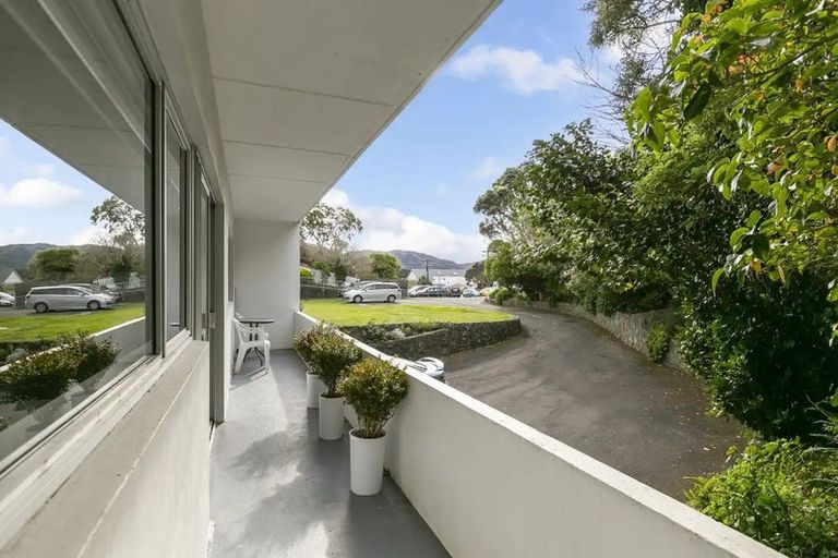 Photo of property in Standen Court, 1/90 Karori Road, Karori, Wellington, 6012