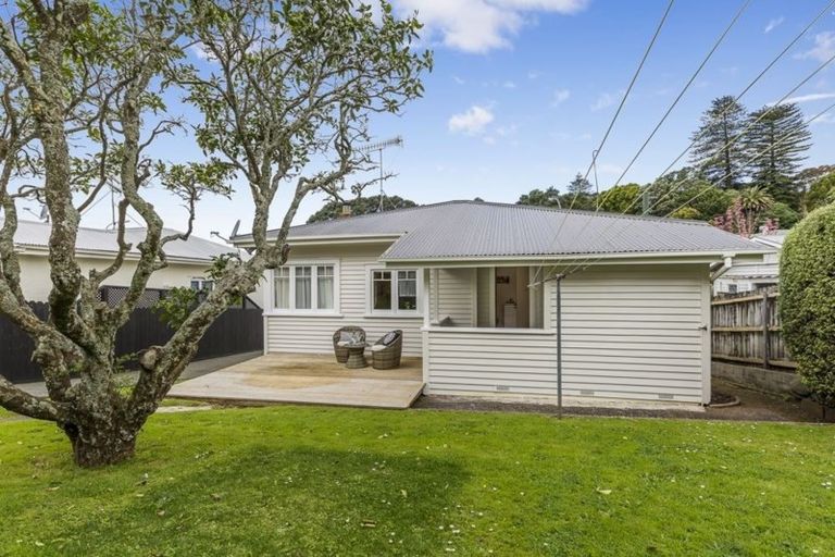 Photo of property in 41 Hillsborough Road, Hillsborough, Auckland, 1042