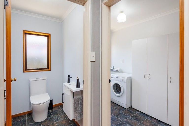 Photo of property in 96 John F Kennedy Drive, Milson, Palmerston North, 4414