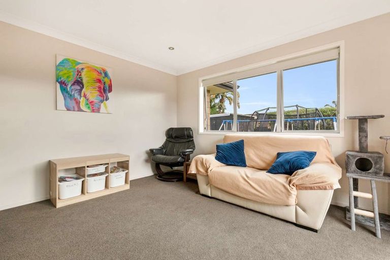 Photo of property in 1 Puketi Lane, Waiuku, 2123