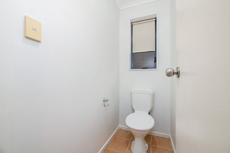 Photo of property in 1 Northridge Terrace, Massey, Auckland, 0614