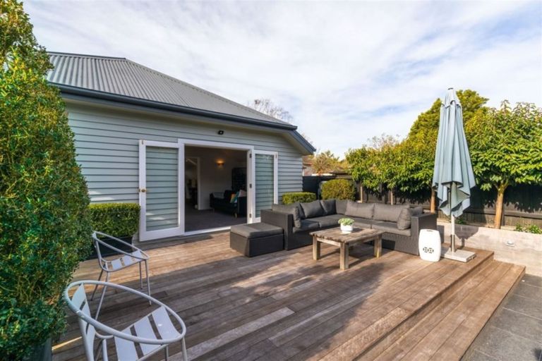 Photo of property in 99 Bryndwr Road, Bryndwr, Christchurch, 8052