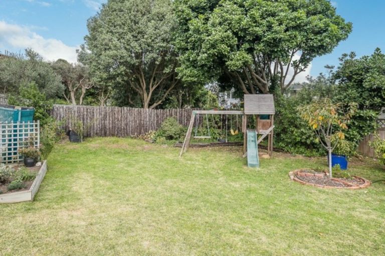 Photo of property in 6 Jeep Road, Raumati South, Paraparaumu, 5032