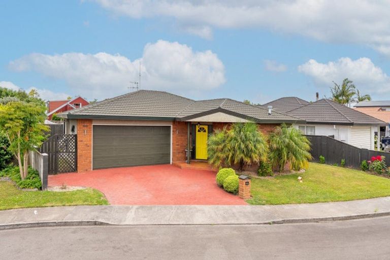 Photo of property in 18 Bucksburn Place, Greenmeadows, Napier, 4112