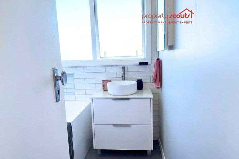 Photo of property in 12 Pikarere Street, Titahi Bay, Porirua, 5022