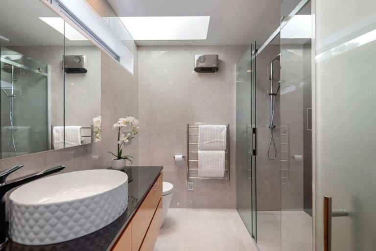 Photo of property in 4 Browns Road, St Albans, Christchurch, 8014