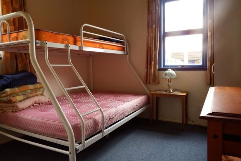 Photo of property in 16 Field Terrace, Okiwi Bay, 7193