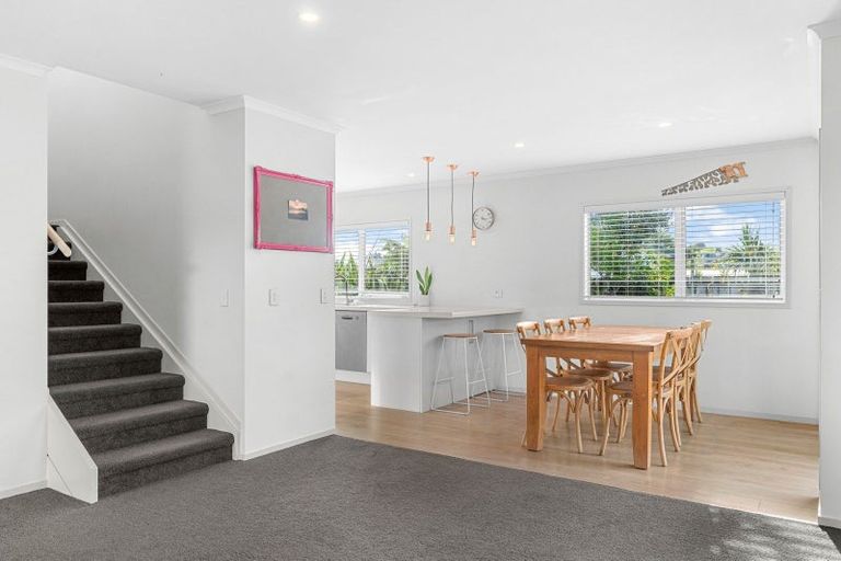 Photo of property in 16 Leslie Street, Mangawhai, 0505