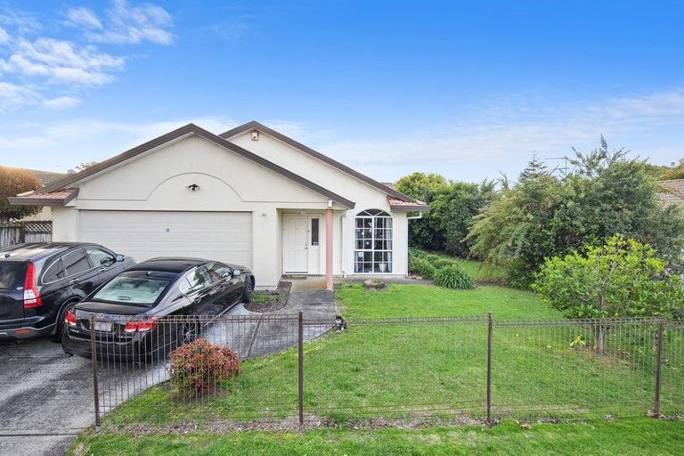 Photo of property in 52 Riverton Drive, Randwick Park, Auckland, 2105