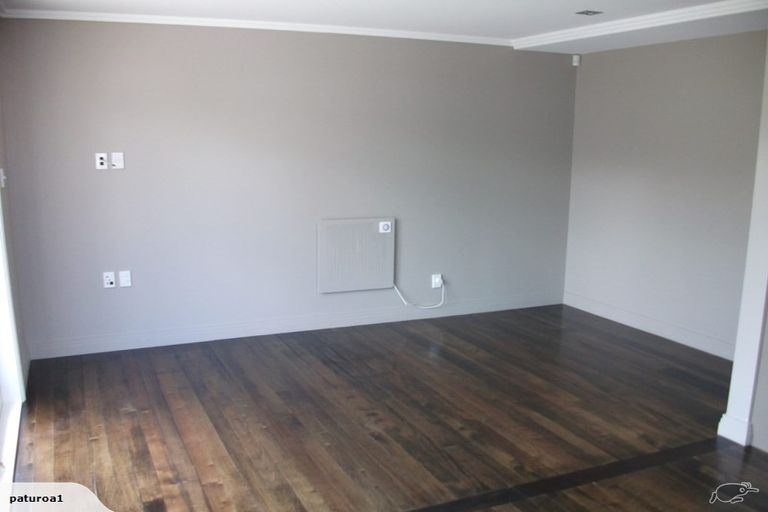 Photo of property in 13 Hill Crescent, New Lynn, Auckland, 0600