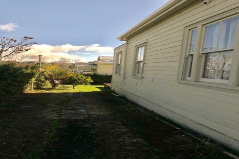 Photo of property in 13 Aitken Terrace, Kingsland, Auckland, 1021