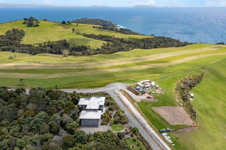 Photo of property in 28 Matheson Bush Road, Leigh, 0985