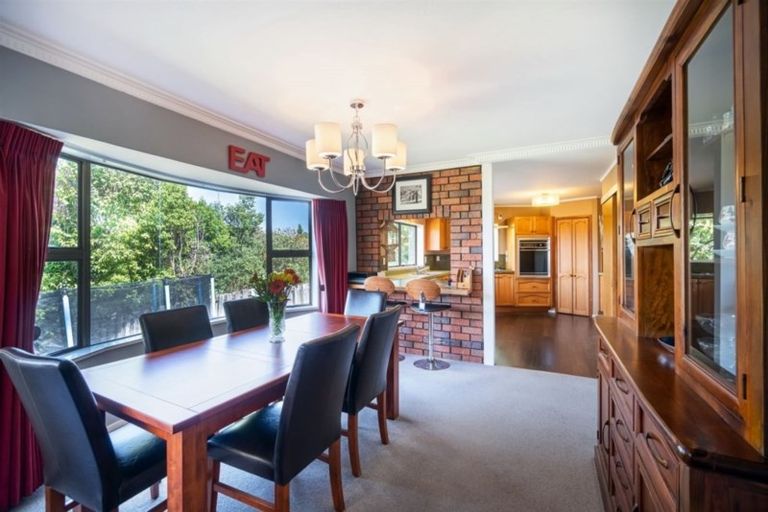 Photo of property in 7 Theodora Place, Mairangi Bay, Auckland, 0630