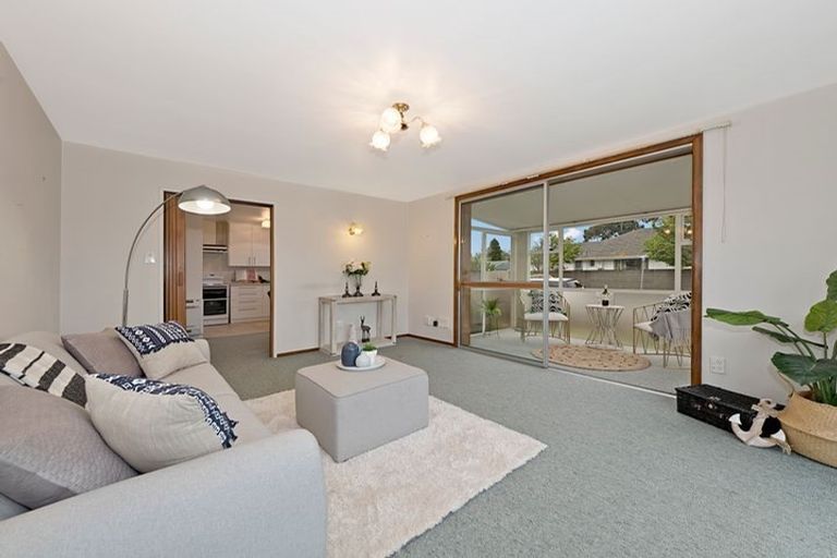 Photo of property in 2/10 Nyoli Street, Northcote, Christchurch, 8052