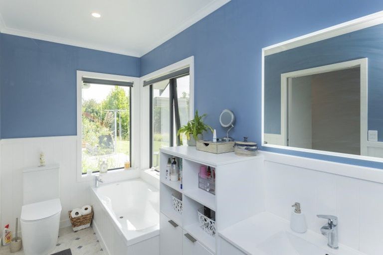 Photo of property in 32 Hillview Terrace, Mangapapa, Gisborne, 4010