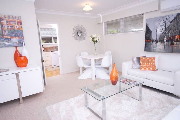 Photo of property in 1/2 Saltburn Road, Milford, Auckland, 0620