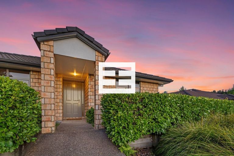 Photo of property in 6 Barometer Way, Pyes Pa, Tauranga, 3112