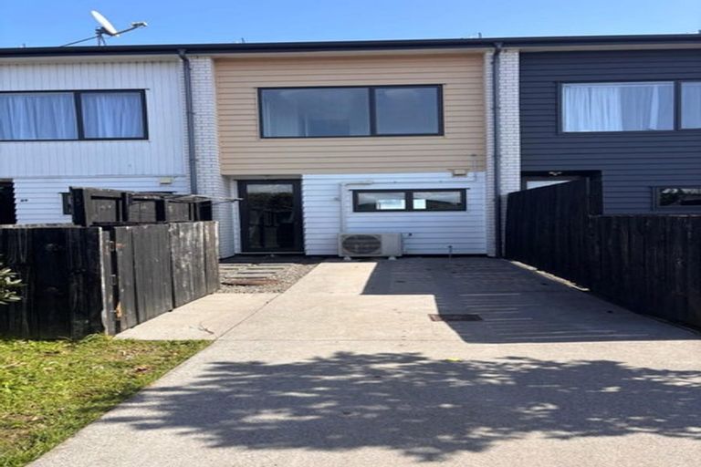 Photo of property in 87 Battalion Drive, Papakura, 2110