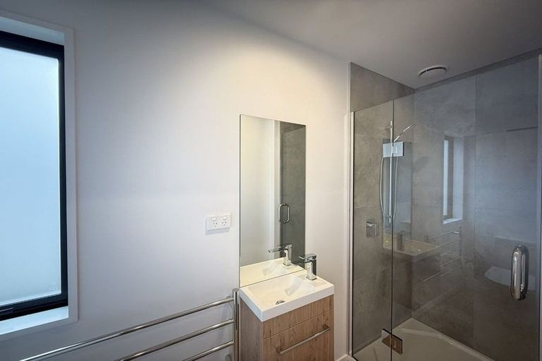 Photo of property in 4/26 Hargest Crescent, Sydenham, Christchurch, 8023