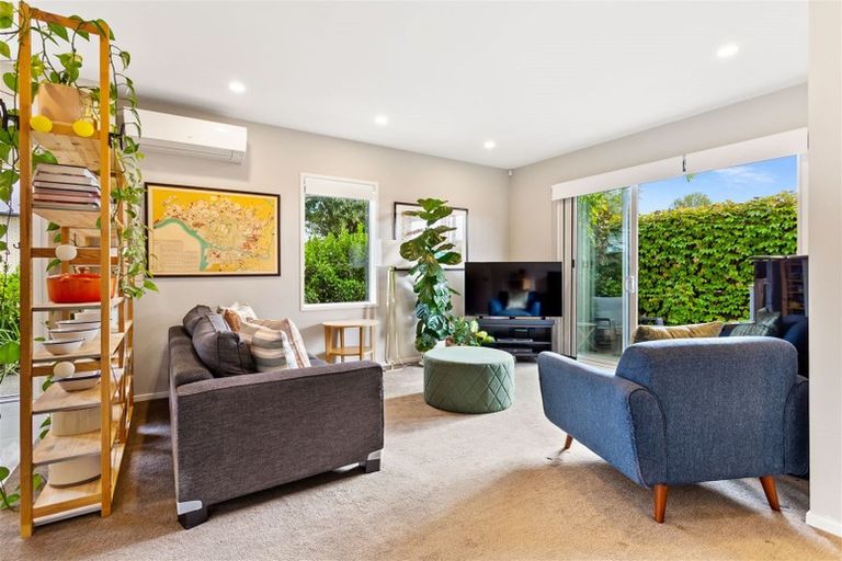 Photo of property in 12/31 Verbena Road, Birkdale, Auckland, 0626