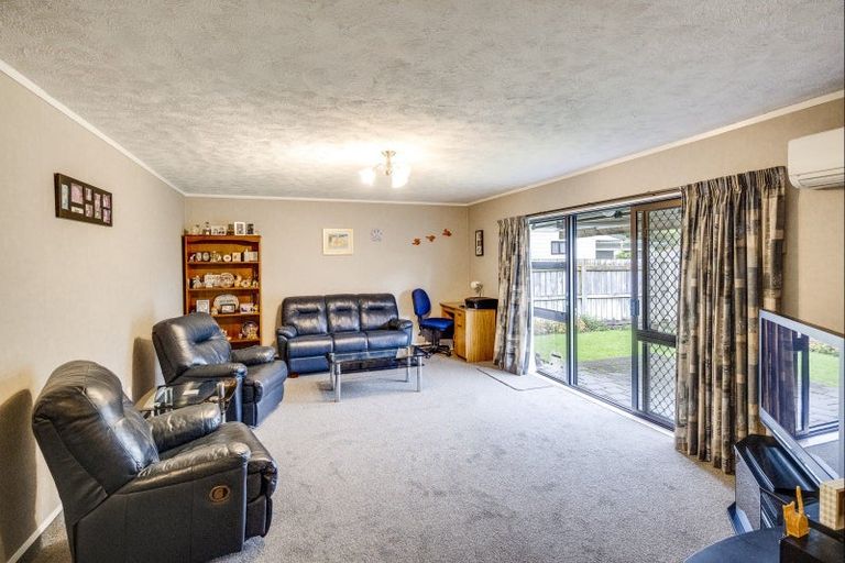 Photo of property in 49d Church Road, Taradale, Napier, 4112