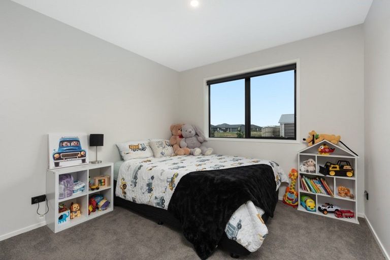 Photo of property in 2 Tamapahore Boulevard, Papamoa Beach, Papamoa, 3118