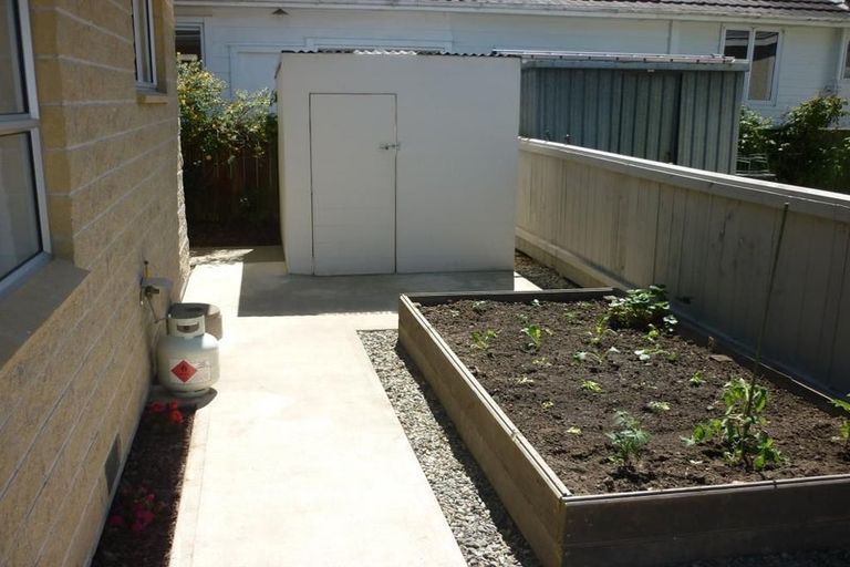 Photo of property in 2/6 Dryden Street, Stoke, Nelson, 7011