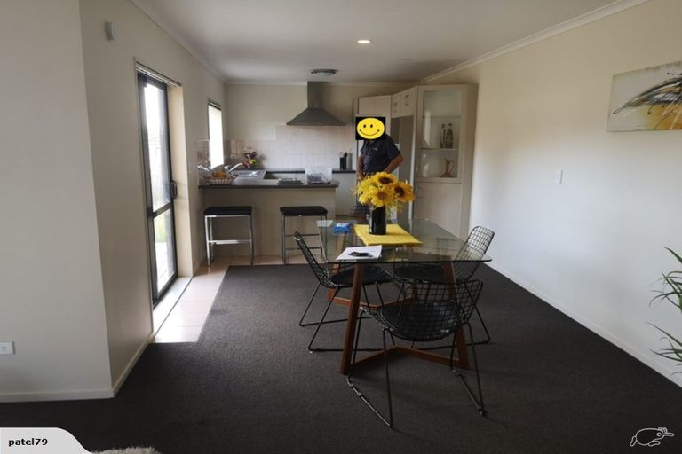 Photo of property in 37 Westglen Place, Ranui, Auckland, 0612