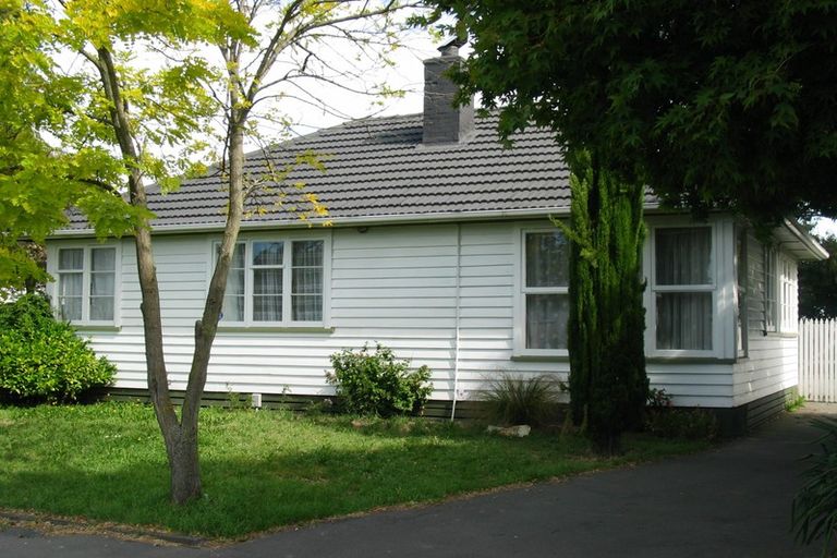 Photo of property in 51 Hillary Crescent, Upper Riccarton, Christchurch, 8041