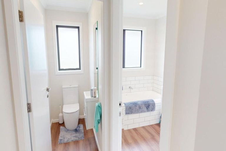 Photo of property in 40 Atlantic Drive, Fitzherbert, Palmerston North, 4410