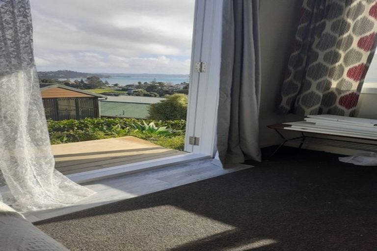 Photo of property in 72 Stanmore Bay Road, Stanmore Bay, Whangaparaoa, 0932