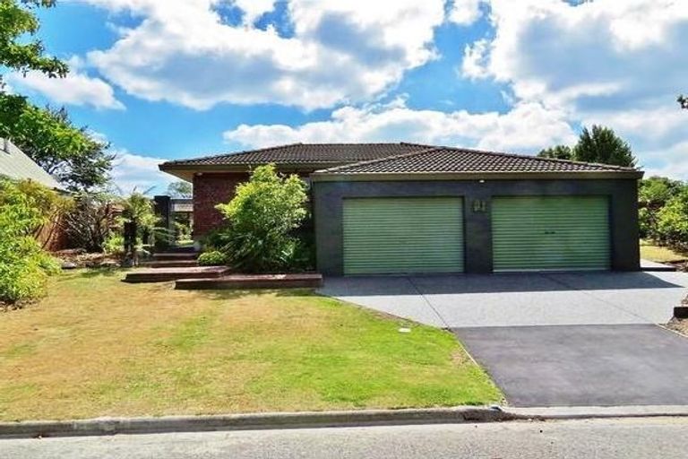 Photo of property in 11 Muir Avenue, Halswell, Christchurch, 8025