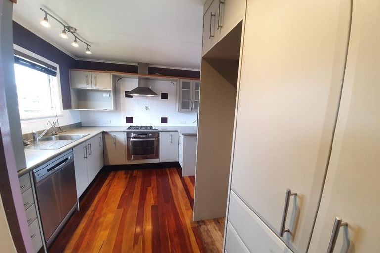 Photo of property in 39 Abraham Crescent, Milson, Palmerston North, 4414