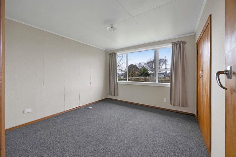 Photo of property in 4 Bone Crescent, Hawera, 4610