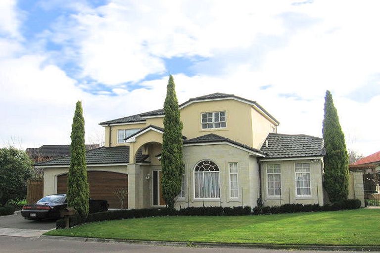 Photo of property in 1 Heritage Place, Terrace End, Palmerston North, 4410