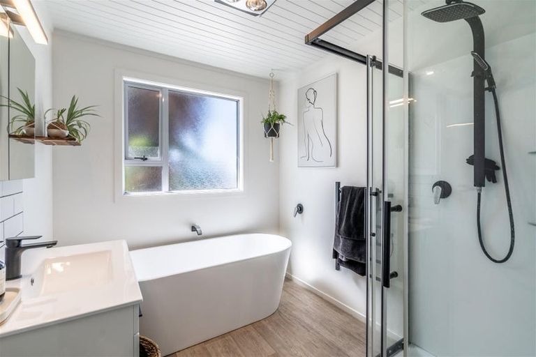 Photo of property in 15 Weka Street, Waikiwi, Invercargill, 9810