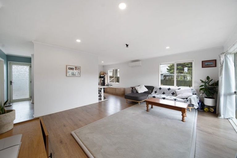 Photo of property in 3/43 Blake Road, Mangere East, Auckland, 2024