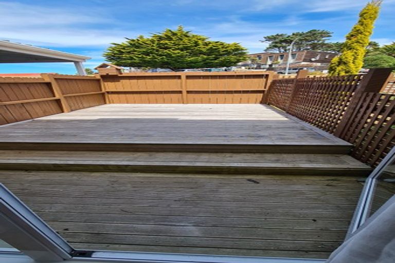 Photo of property in 7 Hollydale Grove, Churton Park, Wellington, 6037