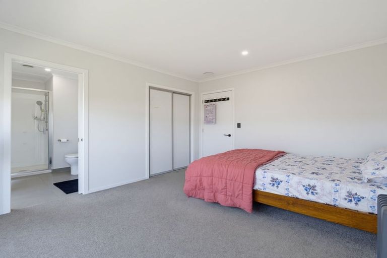 Photo of property in 8 Enforce Lane, Halswell, Christchurch, 8025