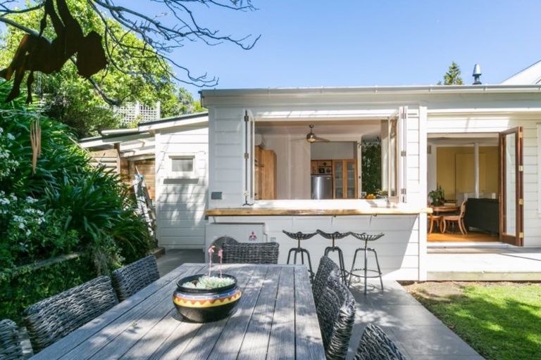 Photo of property in 30 Lighthouse Road, Bluff Hill, Napier, 4110