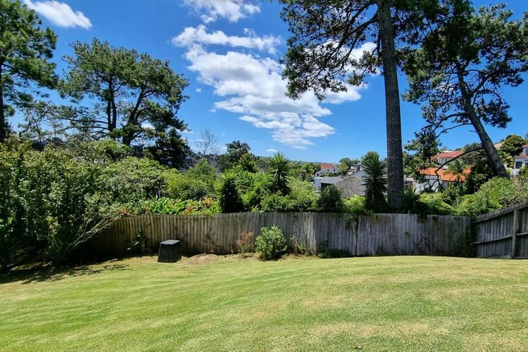 Photo of property in 17 Bushglen Court, Browns Bay, Auckland, 0630