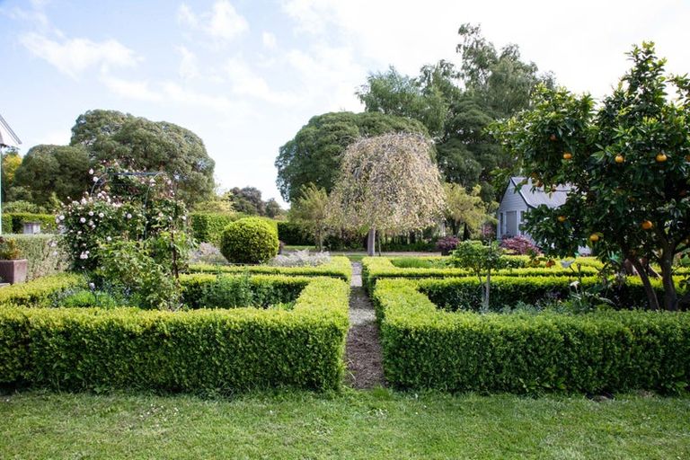 Photo of property in Tuhitarata Homestead, 2337 Kahutara Road, Pirinoa, Featherston, 5772